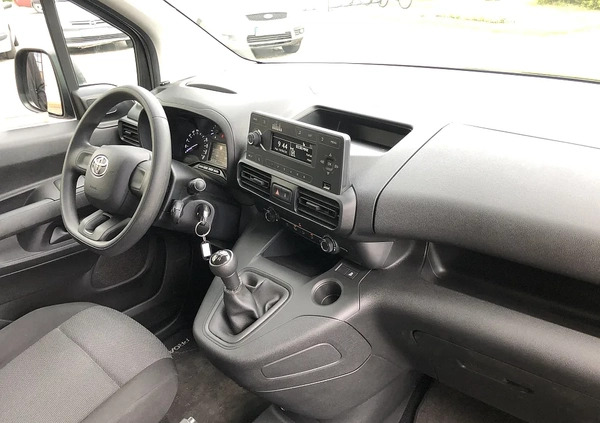 Toyota Proace City Verso cena 58900 przebieg: 167000, rok produkcji 2020 z Łódź małe 562